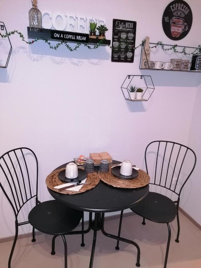 Holidaystudio Appartamento In Centro Salerno Exterior photo