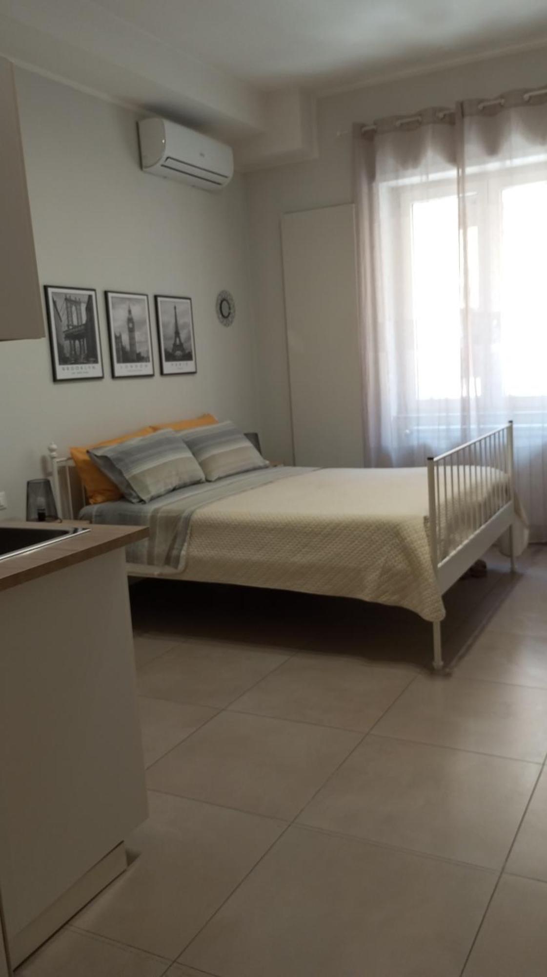 Holidaystudio Appartamento In Centro Salerno Exterior photo